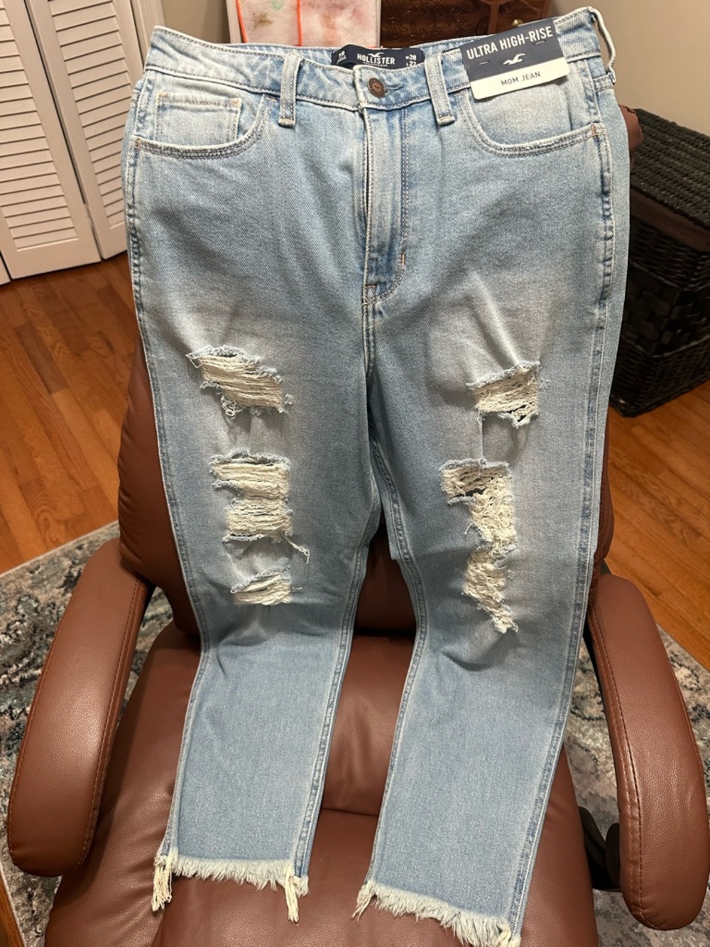 Hollister High waisted Mom Jeans